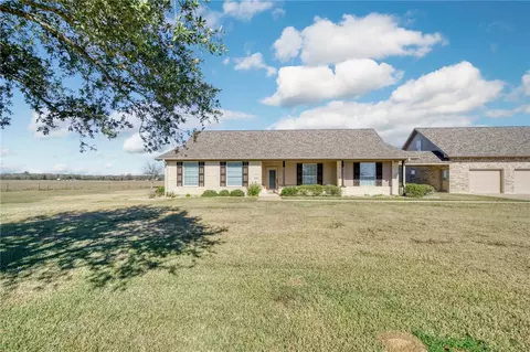 Exterior - 4150 Wagonwheel Rd, Bryan, TX 77808 photo 4 of 12