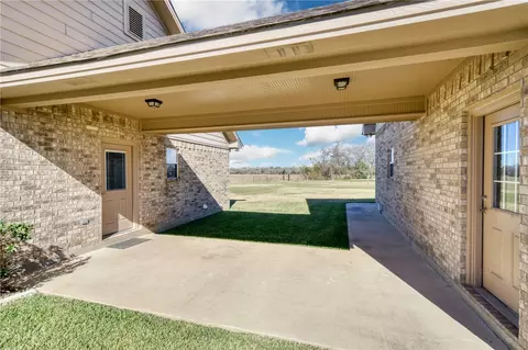 Exterior - 4150 Wagonwheel Rd, Bryan, TX 77808 photo 7 of 12
