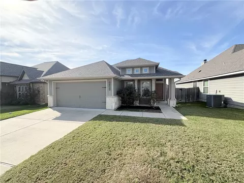 2102 Polmont Dr, Bryan, TX 77807