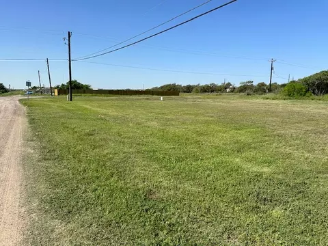 16-17 Golfview, Hilltop Lakes, TX 77871