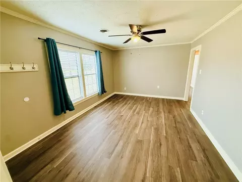 Living - 1413 Burt St, Bryan, TX 77802 photo 1 of 4