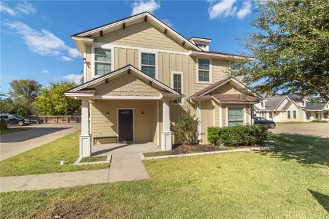 1701 Park Pl, College Station, TX 77840