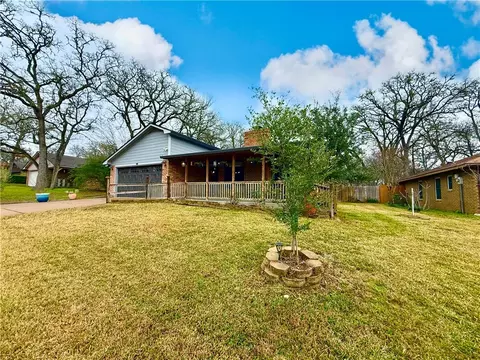 2108 Pantera Dr, Bryan, TX 77807 photo 2