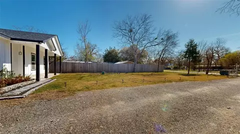 Exterior - 4867 N Oakland Ln, Bryan, TX 77808 photo 5 of 5