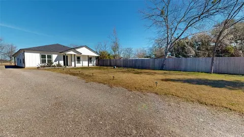 Exterior - 4867 N Oakland Ln, Bryan, TX 77808 photo 4 of 5