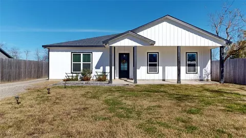 4867 N Oakland Ln, Bryan, TX 77808