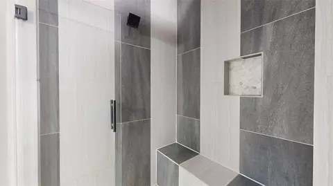 Bath - 4867 N Oakland Ln, Bryan, TX 77808 photo 5 of 19