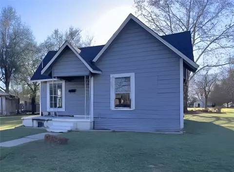 507 Natchez St, Hearne, TX 77859