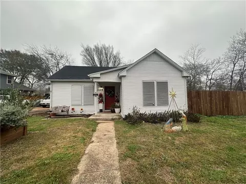 1305 Reynolds St, Bryan, TX 77803