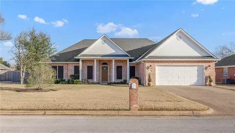4008 Park Hurst, Bryan, TX 77802