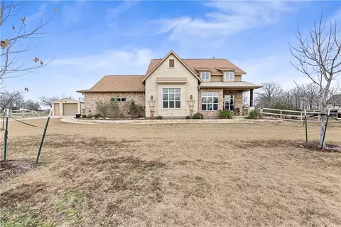 5067 Lantern Ln, Bryan, TX 77808
