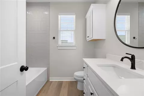 Bath - 5022 Toscana Loop, Bryan, TX 77802 photo 3 of 4