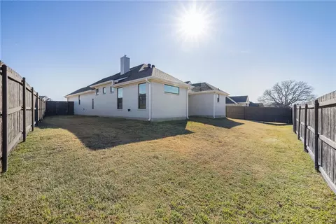 Exterior - 5020 Toscana Loop, Bryan, TX 77802 photo 4 of 5
