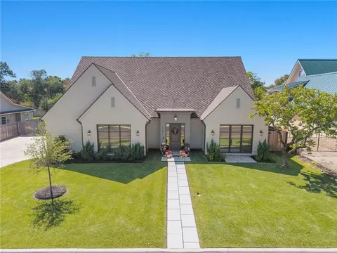 300 Timber St, College Station, TX 77840