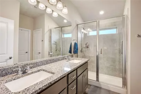 Bath - 2078 Chief St, Bryan, TX 77807 photo 1 of 1