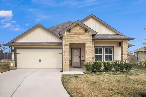 2078 Chief St, Bryan, TX 77807