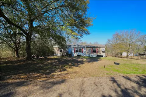 2552 Barnes Rd, Bryan, TX 77807