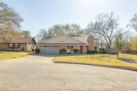 4202 Autumn Cir, Bryan, TX 77802