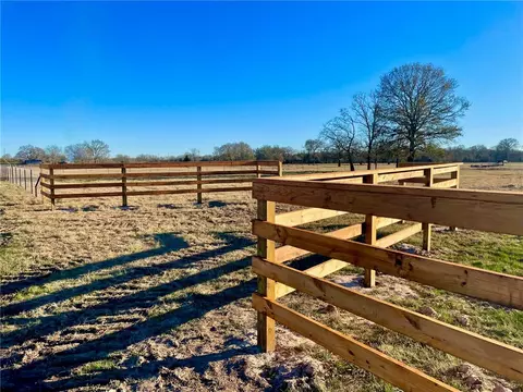 6855 Harbert Rd, Bryan, TX 77808 photo 2