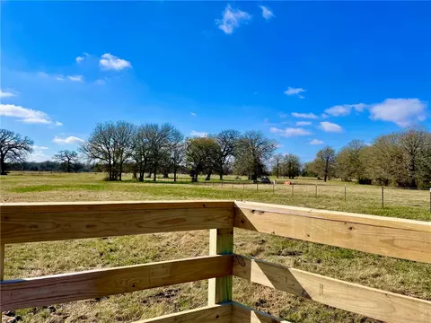 6855 Harbert Rd, Bryan, TX 77808 photo 5