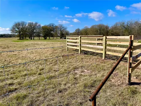 6855 Harbert Rd, Bryan, TX 77808 photo 3
