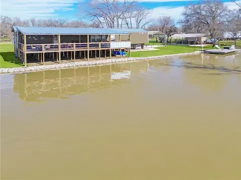 398 River Oaks Dr, Trinity, TX 75862 photo 3