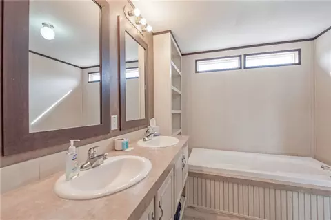 398 River Oaks Dr, Trinity, TX 75862 photo 9