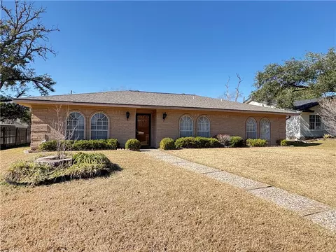 702 Matous Dr, Bryan, TX 77802