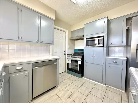 Kitchen - 404 Madeline Dr, Bryan, TX 77802 photo 4 of 5