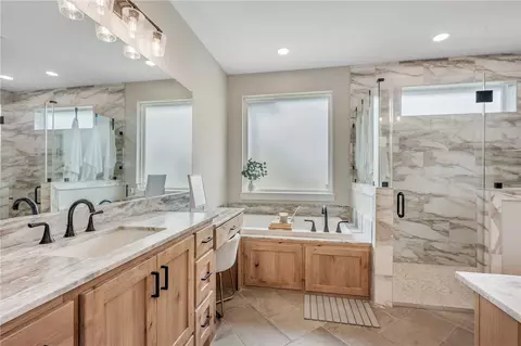 Bath - 3032 Teller Dr, Bryan, TX 77808 photo 1 of 3