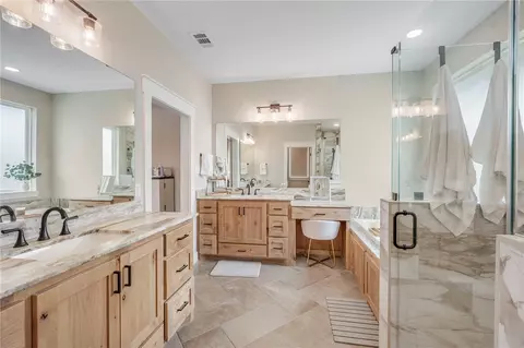 Bath - 3032 Teller Dr, Bryan, TX 77808 photo 2 of 3