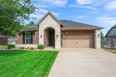 3085 Archer Cir, Bryan, TX 77808