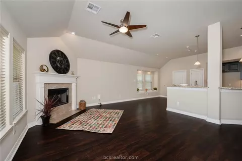 3045 Peterson Cir, Bryan, TX 77802 photo 8