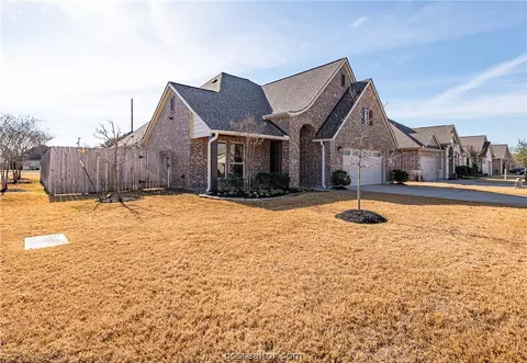 3045 Peterson Cir, Bryan, TX 77802 photo 4