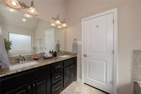 3045 Peterson Cir, Bryan, TX 77802 photo 18