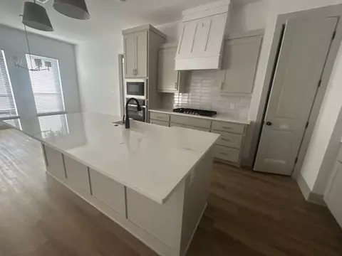 2905 Captain Ct, Bryan, TX 77808 photo 8