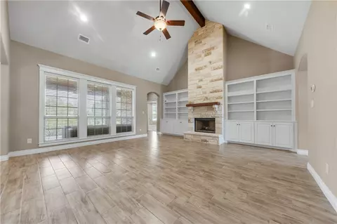 3520 Foxcroft Path, Bryan, TX 77808 photo 4