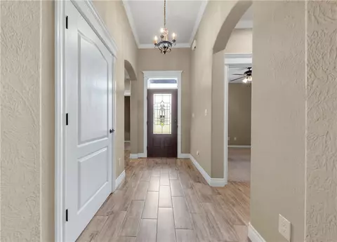 3520 Foxcroft Path, Bryan, TX 77808 photo 2