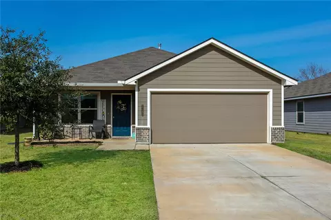 2145 Heritage Meadow Ln, Bryan, TX 77803