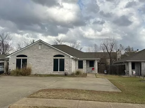 1409-1411 Western Oaks Ct, Bryan, TX 77807