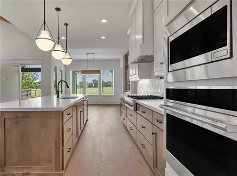 Kitchen - 7032 Skipping Rock Path, Bryan, TX 77808 photo 5 of 5