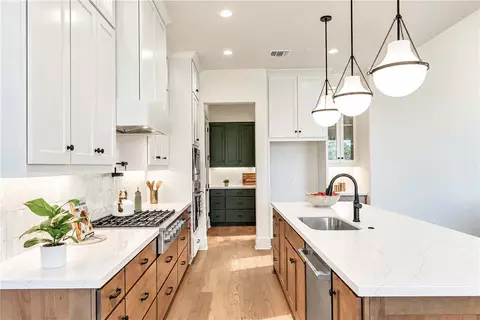 Kitchen - 7032 Skipping Rock Path, Bryan, TX 77808 photo 5 of 7