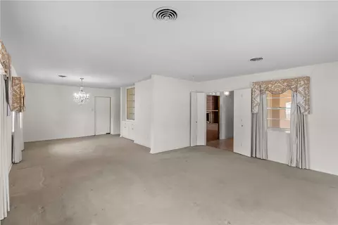 Living - 506 Maple St, Calvert, TX 77837 photo 8 of 12