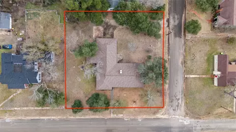 View/Area - 506 Maple St, Calvert, TX 77837 photo 1 of 6