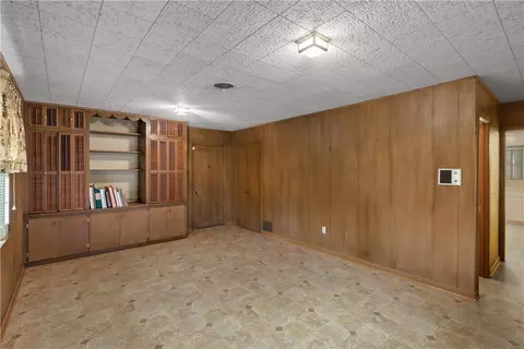 Living - 506 Maple St, Calvert, TX 77837 photo 12 of 12
