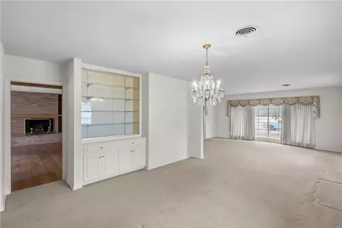 Living - 506 Maple St, Calvert, TX 77837 photo 9 of 12