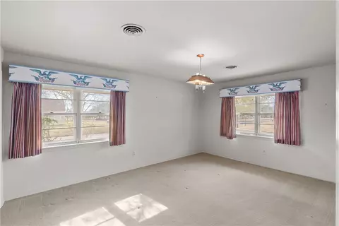 Bedroom - 506 Maple St, Calvert, TX 77837 photo 2 of 3