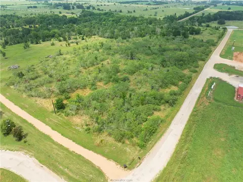 1515 Cr 428, Dime Box, TX 77853