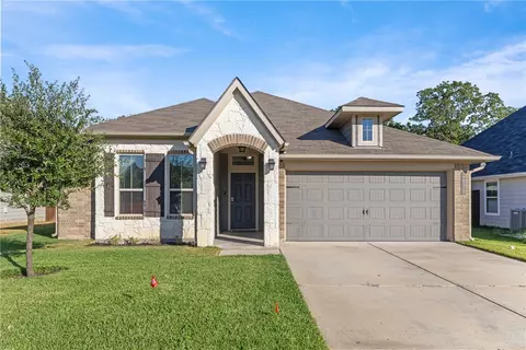 2016 Dumfries Dr, Bryan, TX 77807
