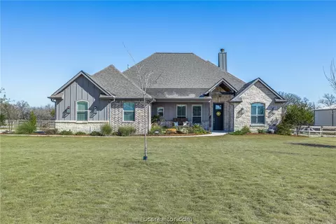 3222 Hunters Crossing Trl, Bryan, TX 77808